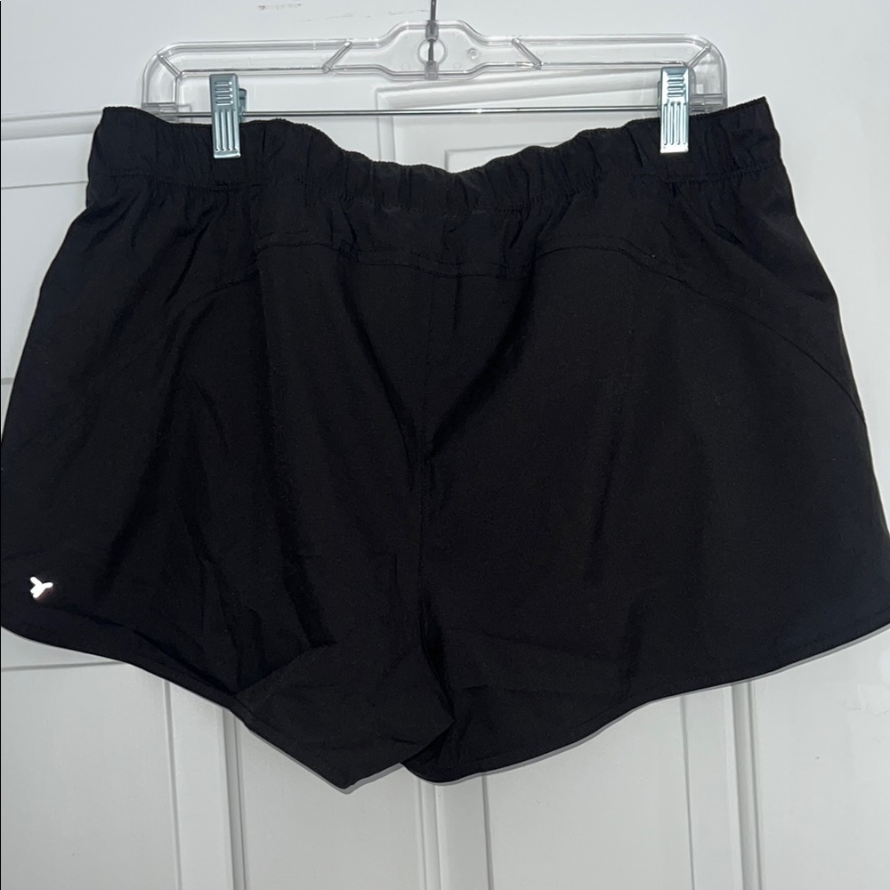 Old Navy Black Athletic Shorts Lightweight and Comfortable - Picture 3 of 4
